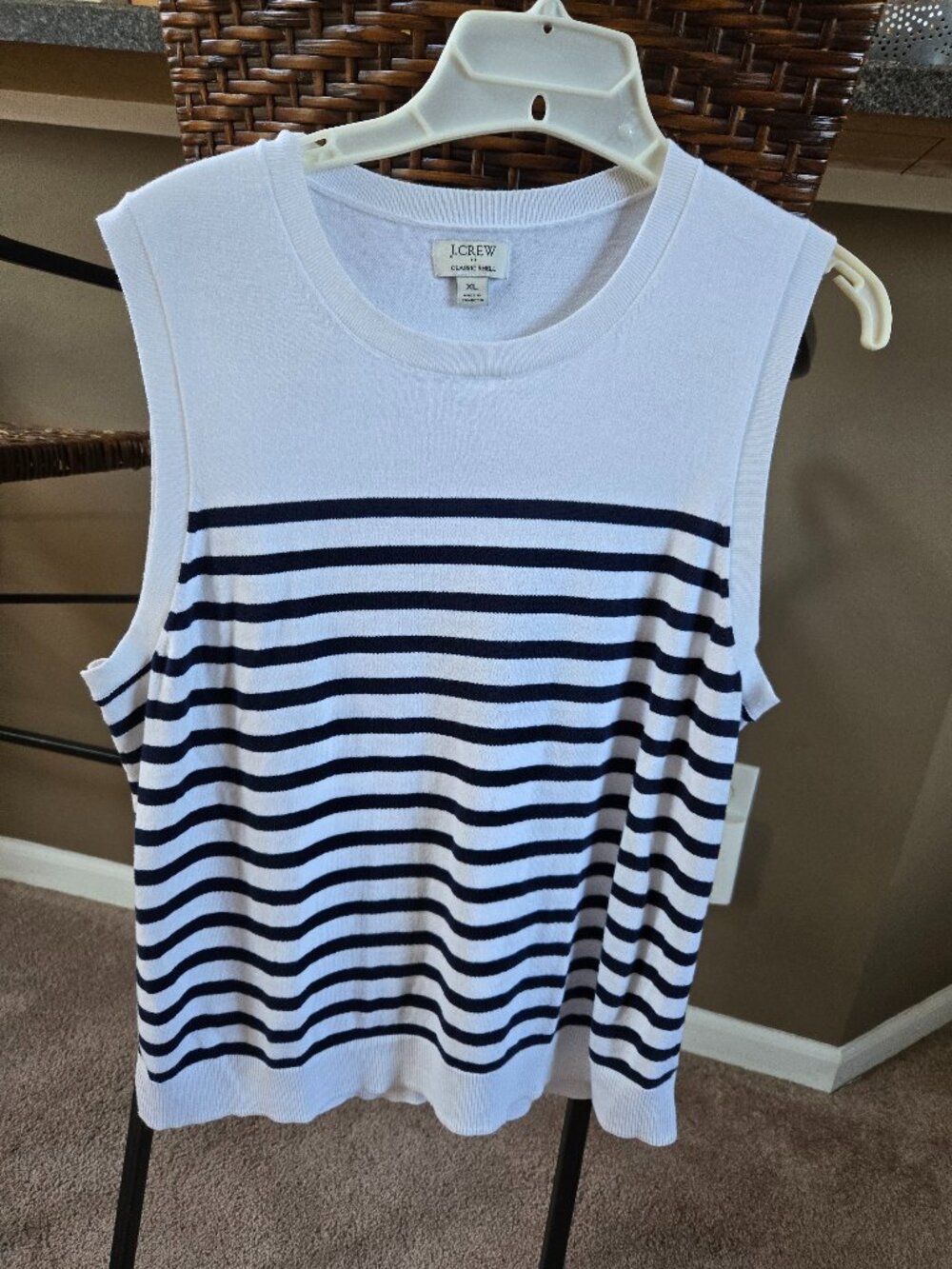 J. Crew women's classic sleeveless shell, white/navy stripes; ex-lg, 100% cotton